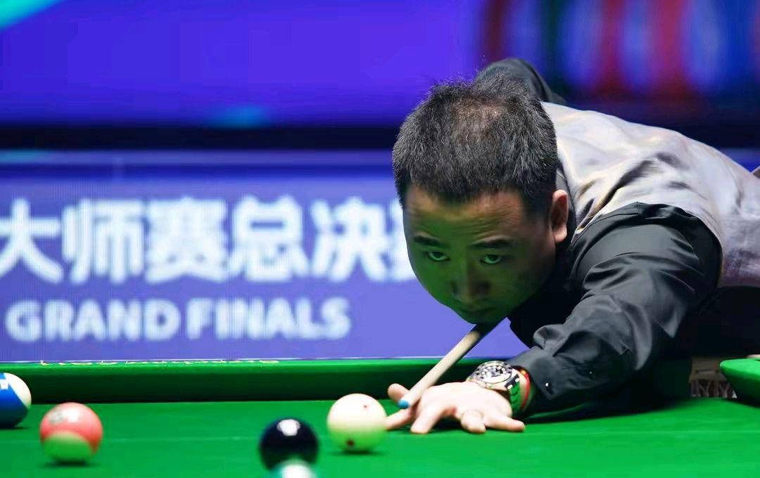 球队主力左 球队主力左